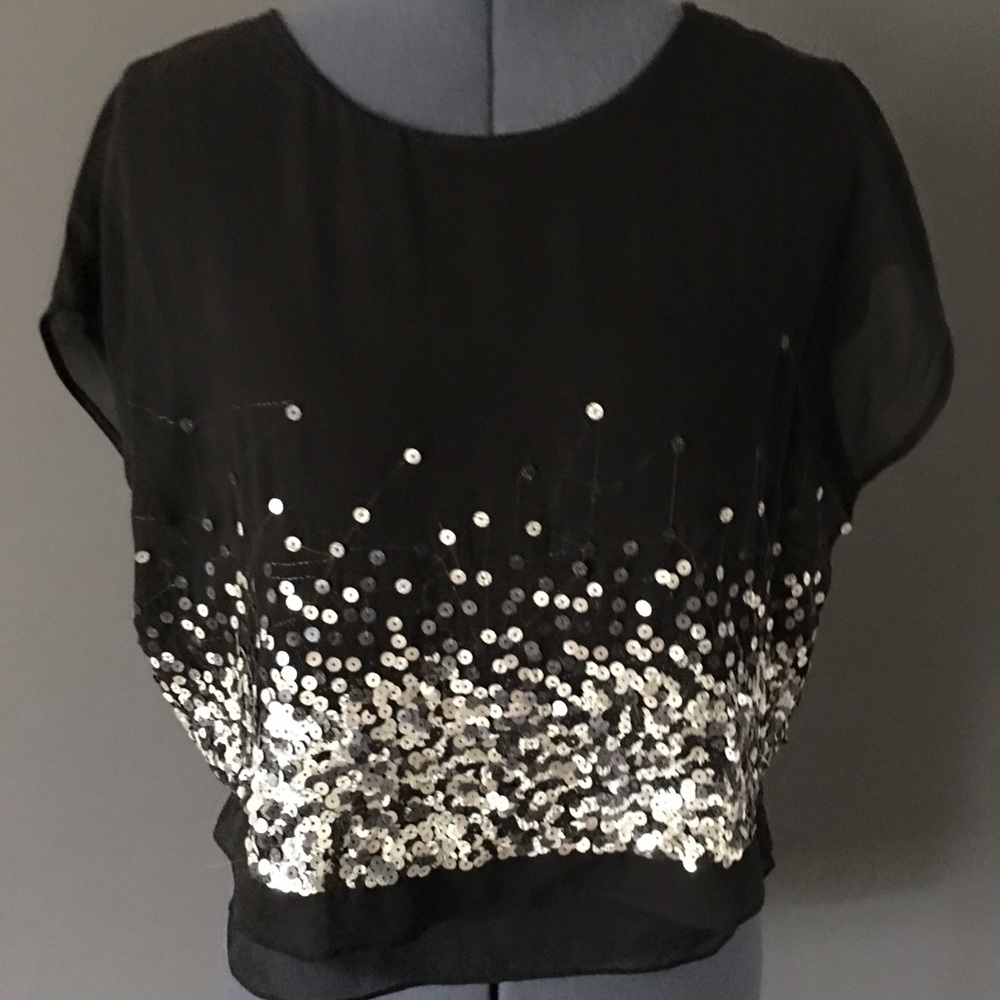 Robert Rodriguez shear black, sequenced top